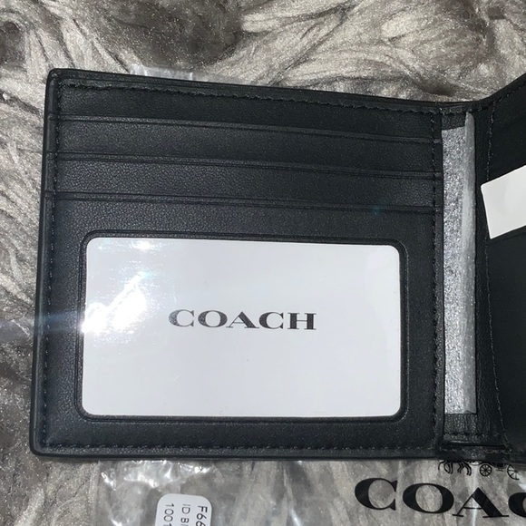 Coach Men’s Signature Billfold Wallet - Picture 9 of 13